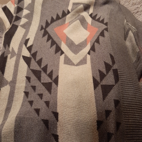 Cute geometric cardigan by Pink Republic Size XL - Picture 6 of 6